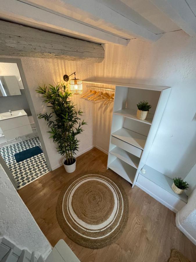 Greenery Apartment Meynes Luaran gambar